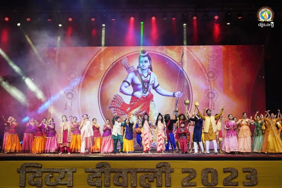 A stage presentation during Divya Diwali 2023 at Nurmahal Ashram